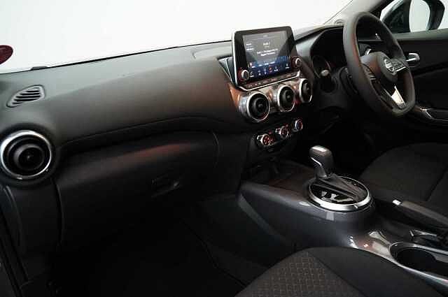 Nissan Juke 1.0 DIG-T 114 Acenta DCT Auto with Rear Camera + Apple/Android Integration
