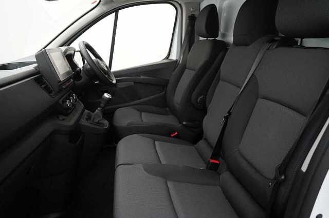 Nissan Primastar 2.0 dCi 130 Acenta L2 H1 LWB 3.0T Panel Van with Air Con