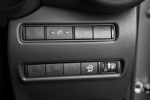 Nissan Juke 1.0 DIG-T 114 N-Connecta DCT Auto with Sat Nav and Rear View Camera