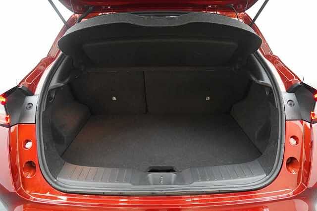 Nissan Juke 1.0 DIG-T 114 Tekna with BOSE Audio and Drive Assist Technology