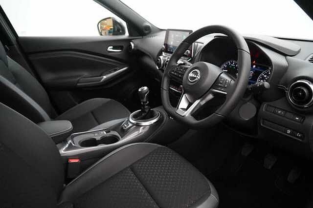 Nissan Juke 1.0 DIG-T 114 N-Connecta with Sat Nav and Rear View Camera