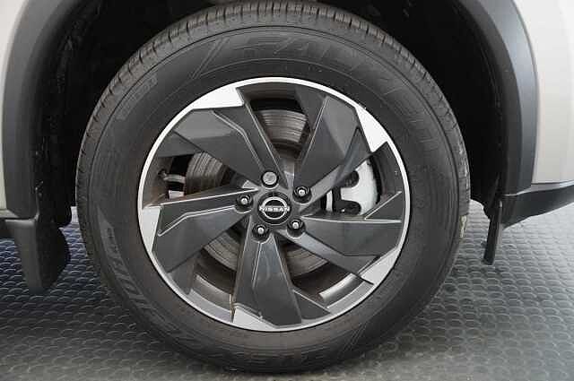 Nissan X-Trail 1.5 204 e-Power N-Connecta X-Tronic Auto with 5 Seats + Nav and 360 Cameras
