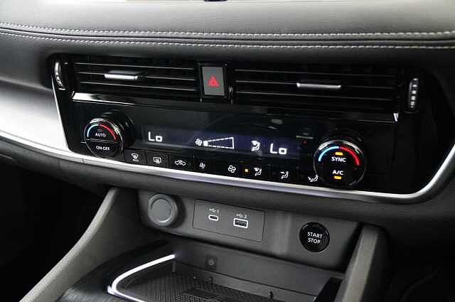 Nissan X-Trail 1.5 204 e-Power N-Connecta X-Tronic Auto with 5 Seats + Nav and 360 Cameras