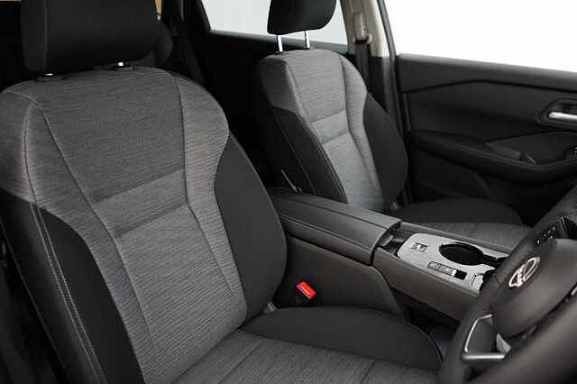 Nissan X-Trail 1.5 204 e-Power N-Connecta Auto with 5 Seats + Sat Nav and 360 Cameras