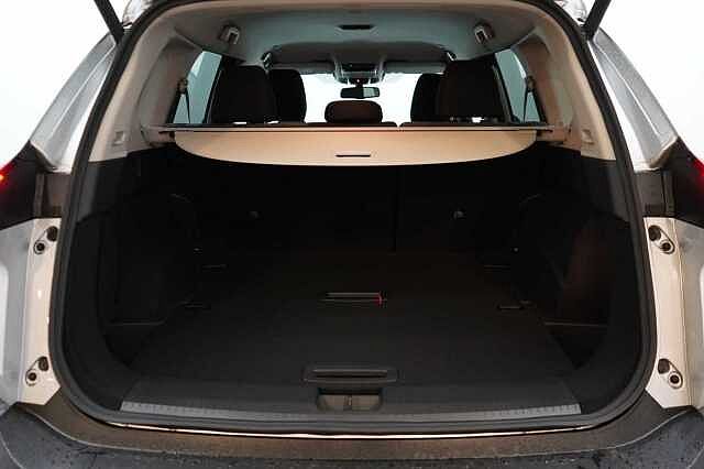 Nissan X-Trail 1.5 204 e-Power N-Connecta Auto with 5 Seats + Sat Nav and 360 Cameras