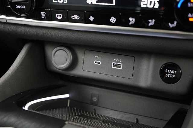 Nissan X-Trail 1.5 204 e-Power N-Connecta Auto with 5 Seats + Sat Nav and 360 Cameras