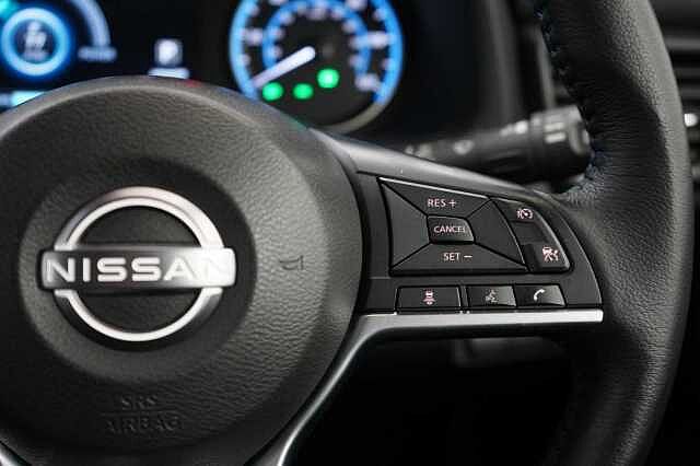 Nissan LEAF 39KW N-Connecta Auto with Sat Nav and 360 View Cameras
