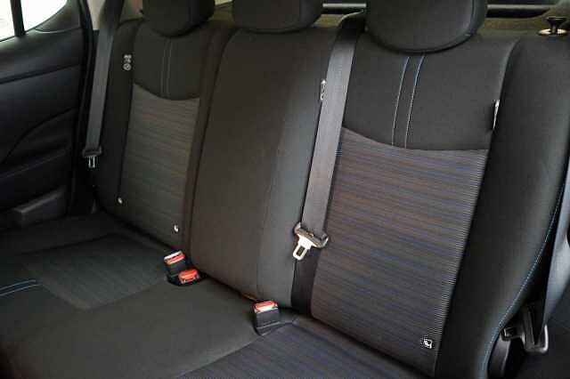 Nissan LEAF 39KW N-Connecta Auto with Sat Nav and 360 View Cameras